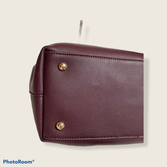 NWOT Dream Control bag w/ strap & change purse - Picture 15 of 16